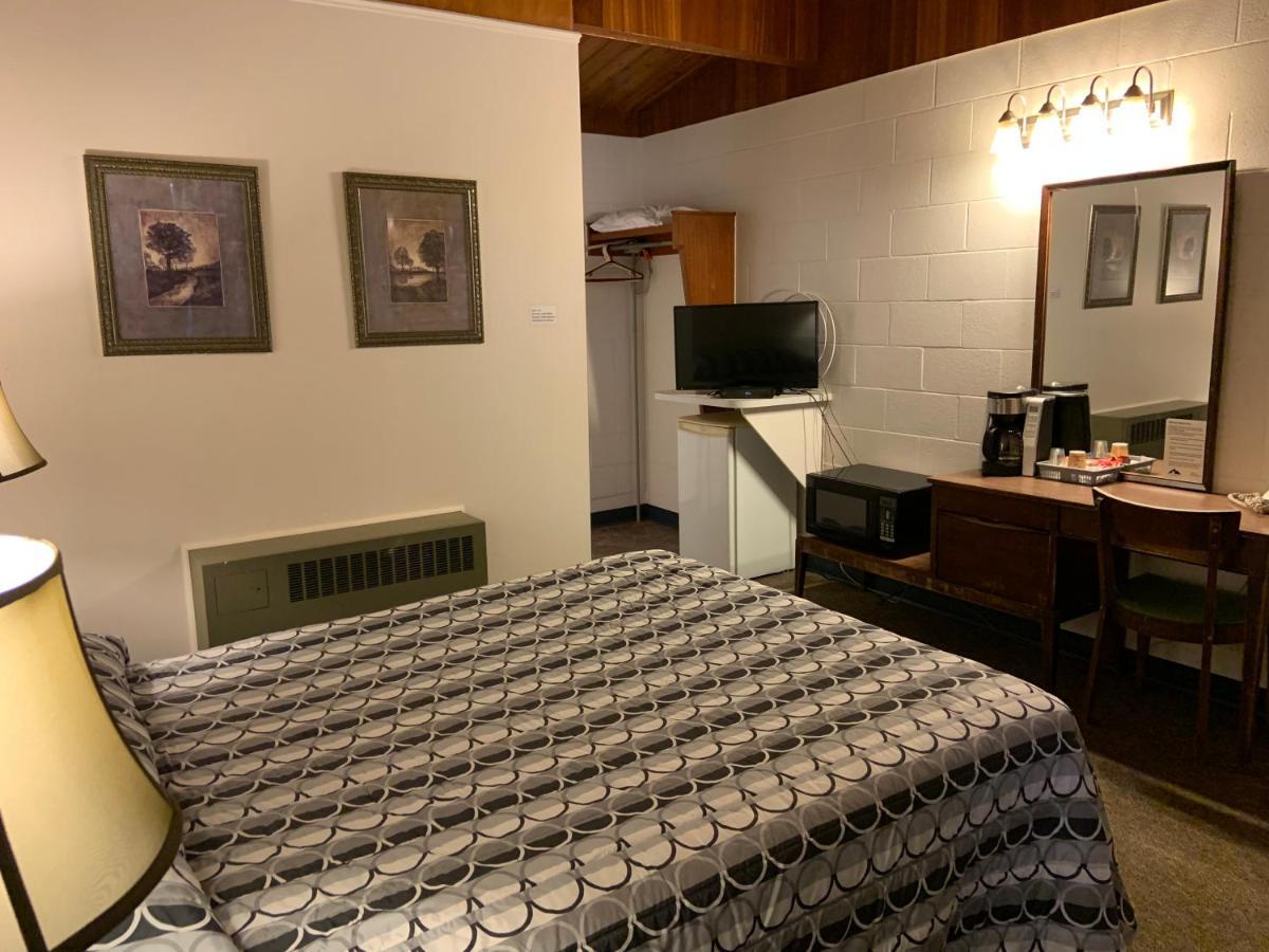 Ace Crown Motel Medicine Hat Eksteriør bilde